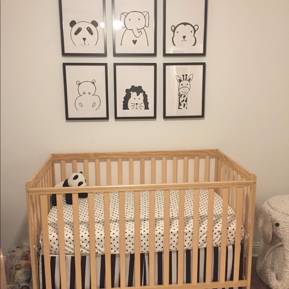 Sweet Jojo Crib Skirt - Picture 2 of 7